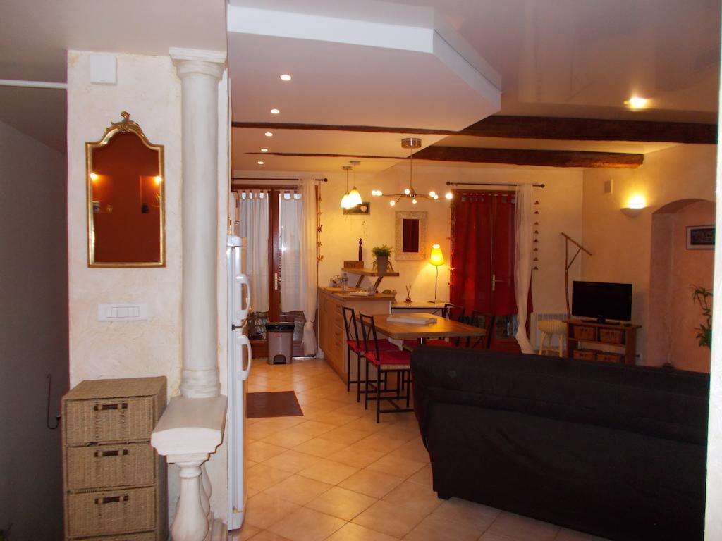 Le Campanin Daire Menton Oda fotoğraf